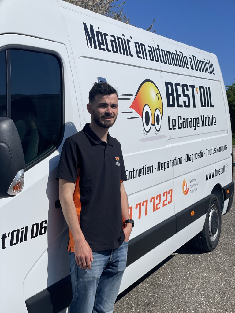 mecanicien-domicile-saint-etienne-de-tinee.jpg Vincent Gulot, mécanicien mobile Best'Oil 06 intervenant à domicile pour l'entretien ou réparation de votre véhicule.
